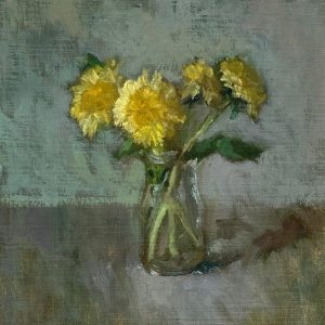 Paardenbloemen in kappertjespotje is een stilleven van paardenbloemen geschilderd door kunstenaar Barbara van Haaften