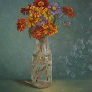 Vol vassje is een schilderij van een vaas met bloemen geschilderd door Magna Postma